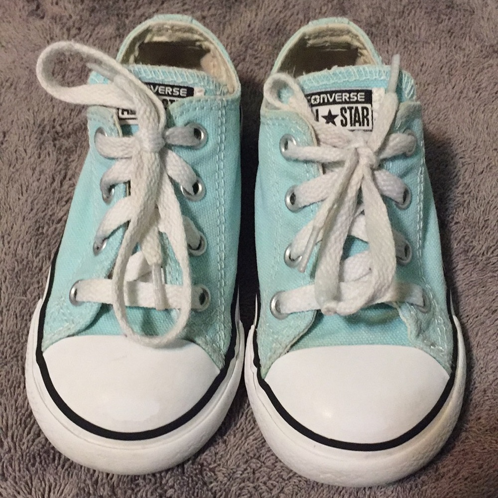 Turquoise Converse size toddler 8
